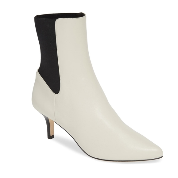 Minimalistic Chic Ivory Joie Chelsea Booties - Picture 2 of 7
